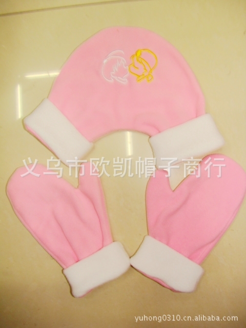 LA103可发样特价情人节促销礼品 三只手摇粒绒情侣手套 可来样订做 刺绣LOGO