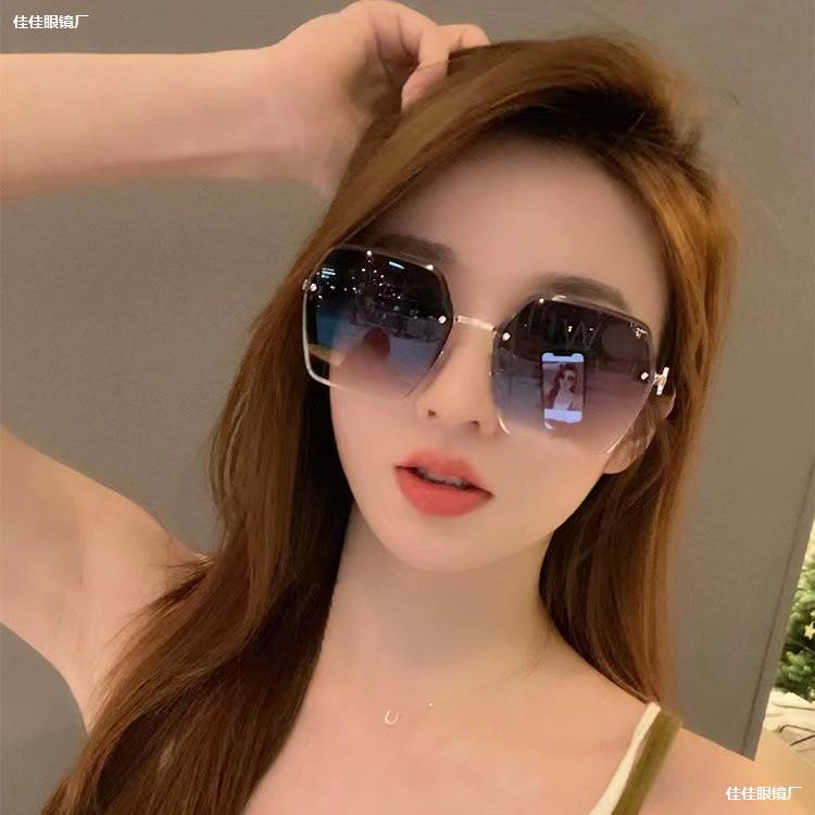 LA181可发样/太阳墨镜现货供应太阳眼镜供应现货时尚眼镜新款女士边防外线切边